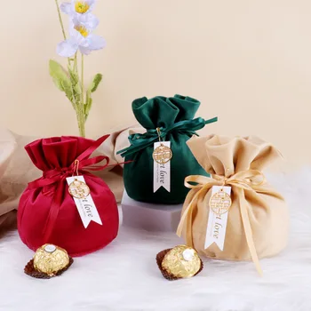 1 бр. Луксозни кадифени подаръчни пакети с перлената конци Коледа Рожден Ден на 