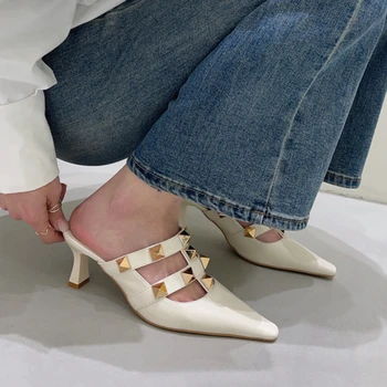 2023 Пролетта на нови жените на Модата чехли нитове приплъзване на мулах Дамски обувки на тънък висок ток открит рокля, сандали, обувки пързалки ядрото