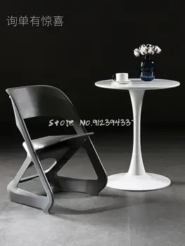 Скандинавски трапезария стол с лесен облегалка, модерен минималистичен домашен маса с пластмасов стол, маса за преговори в офиса за продажби и